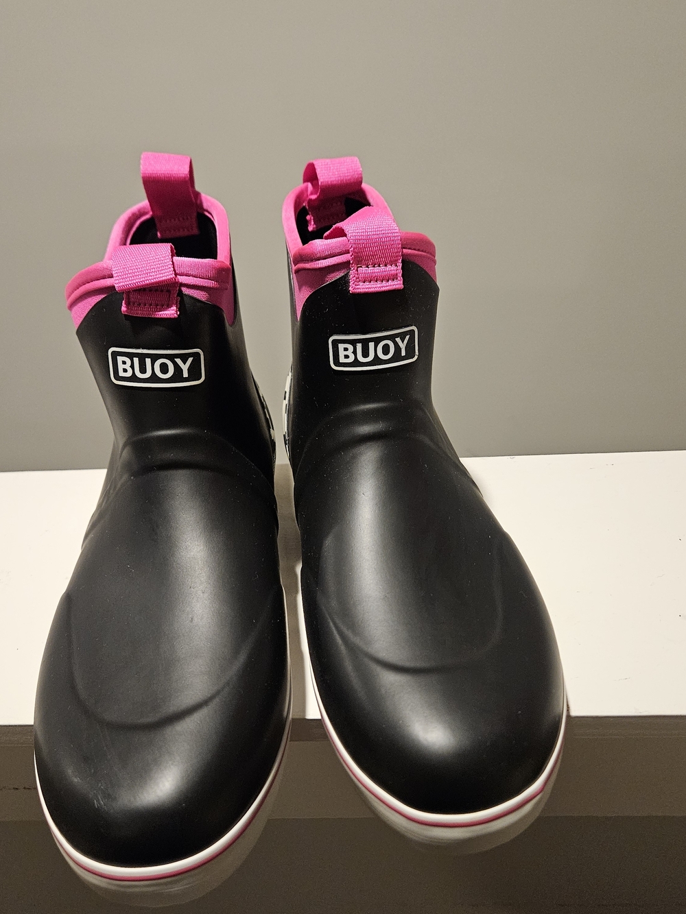 ***NWOT***  Buoy Women's Black & Pink Cow Ankle Rain Boots